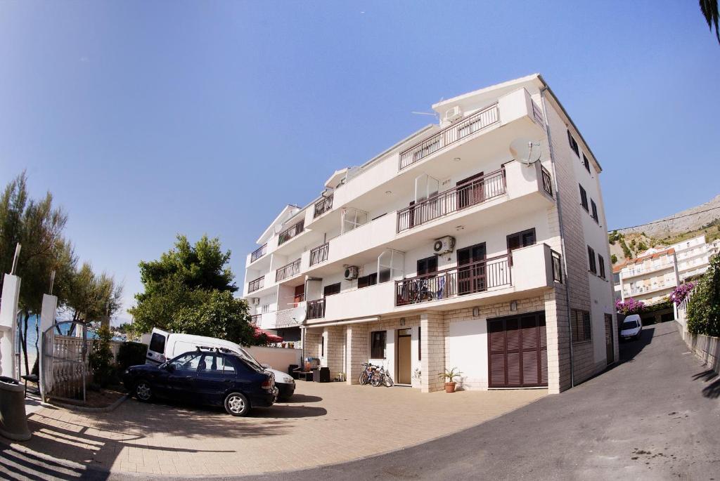 Apartments Petricevic Podstrana Eksteriør billede
